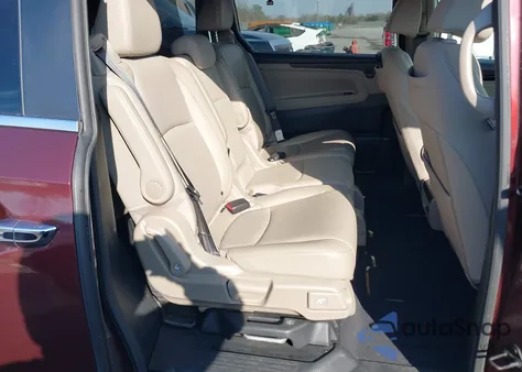 2021 Honda Odyssey Touring z USA, uszkodzony, nr VIN 5FNRL6H87MB021673